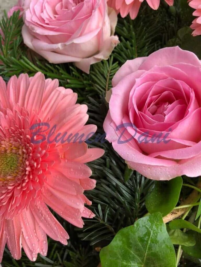 Bukett Gerbera und Rosen