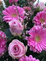 Bukett Gerbera und Rosen