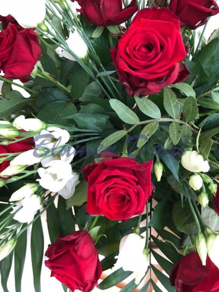 Sarggesteck Rosen