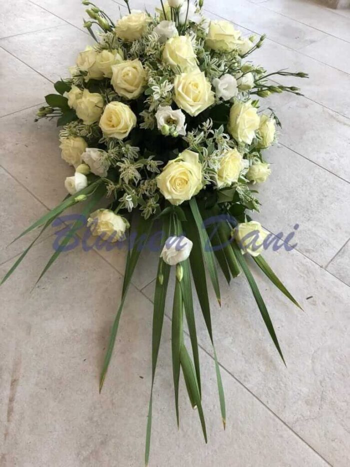 Sarggesteck Rosen